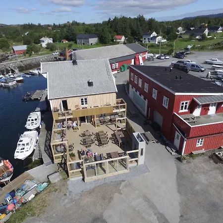 Apartment Faxvaag Appartments Kvenvaer